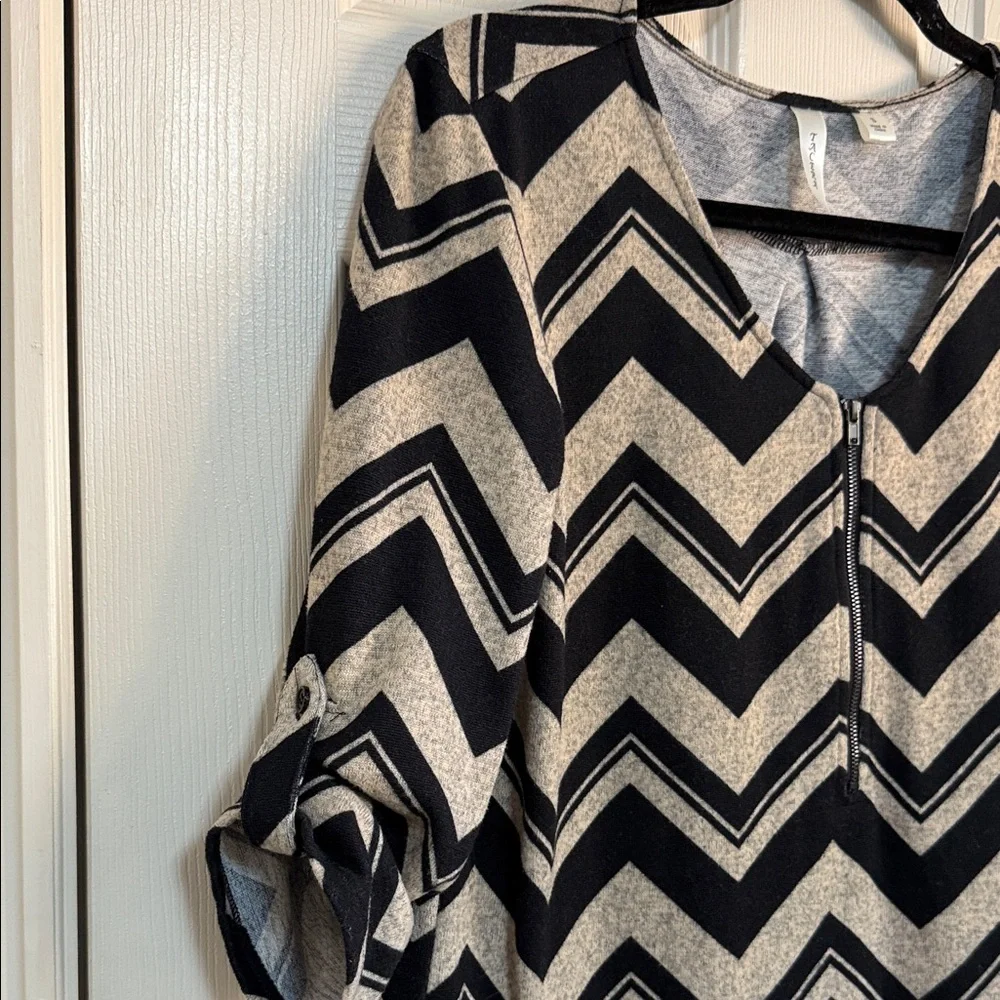 Tacera Black and Tan Chevron Tunic - Picture 8 of 13